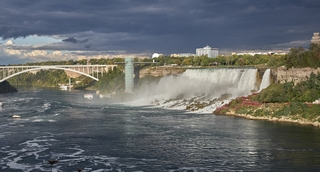 Niagara Falls   <em>(chute américaine)</em>   |   8  /  11    |